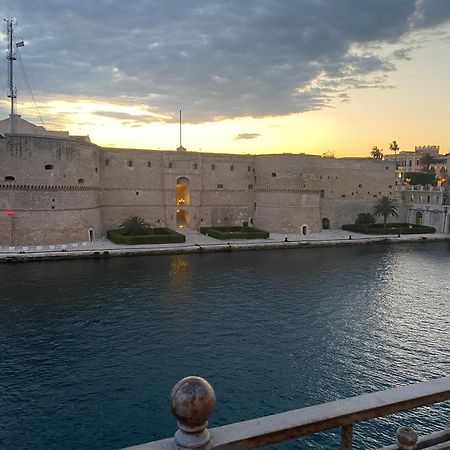 Brezza Marina Apartment Taranto Luaran gambar