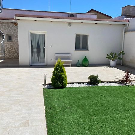 Brezza Marina Apartment Taranto Luaran gambar