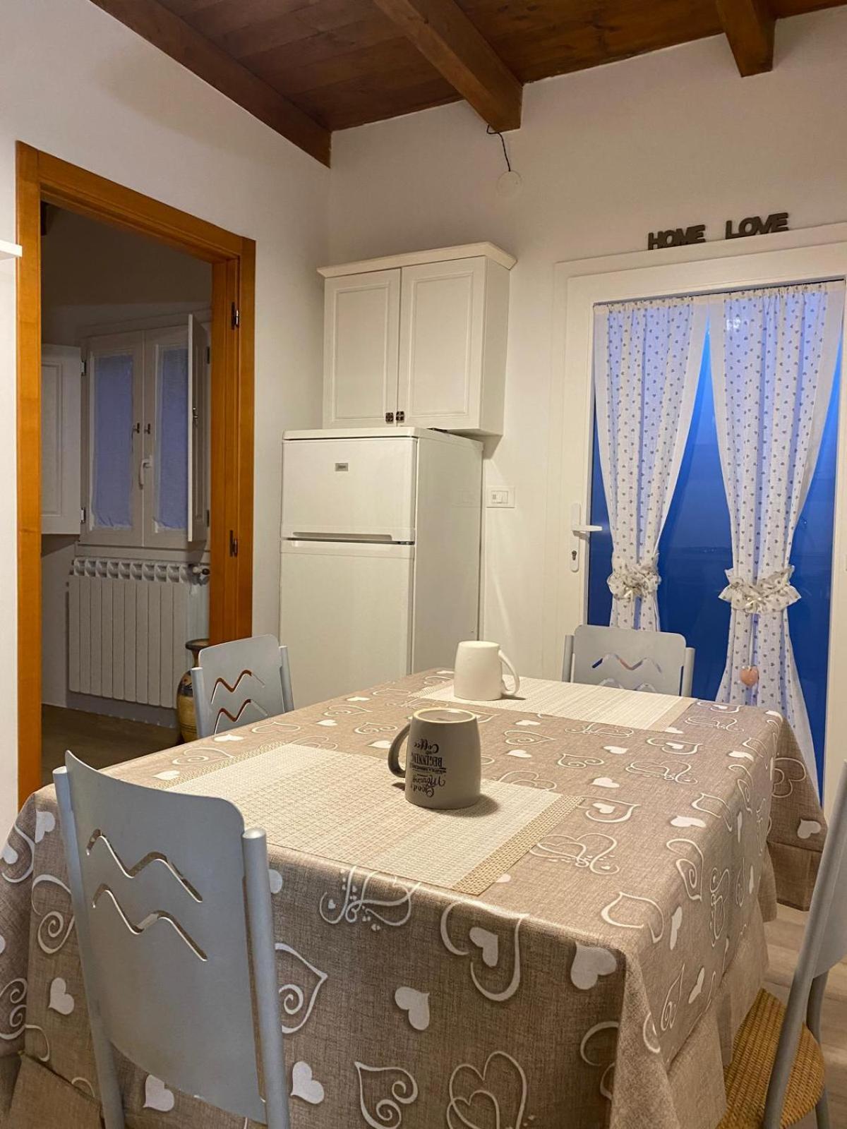 Brezza Marina Apartment Taranto Luaran gambar